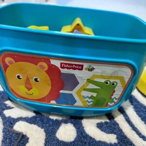 Fisher-Price Bright Yellow Shape Sorting Toy for Kids Great Condition GUC